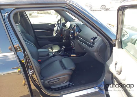 2022 Mini Clubman Cooper S z USA, uszkodzony, nr VIN WMWLV7C09N2R86656